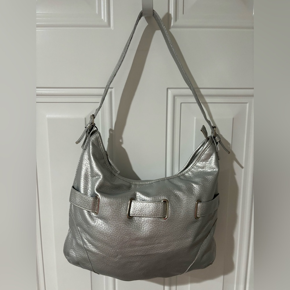Bijoux Turner Ladies Silver Handbag 14" W x 11" H Zipper Closure See Pictures